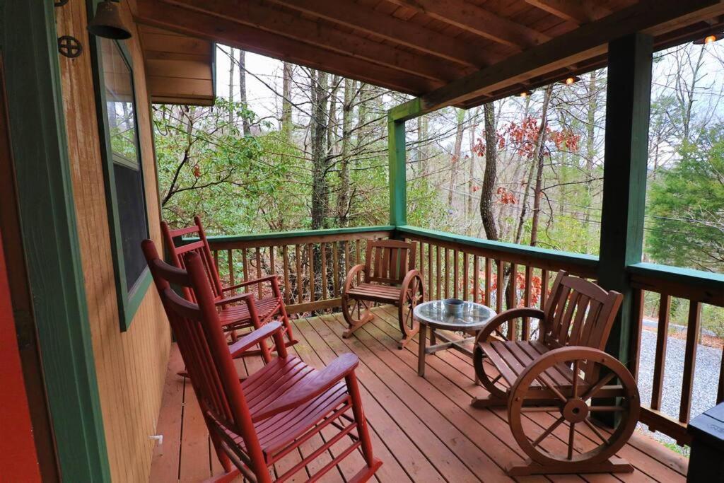 Alpine Mountain Sweetheart Cabin Jacuzzi #6 Хелен Экстерьер фото
